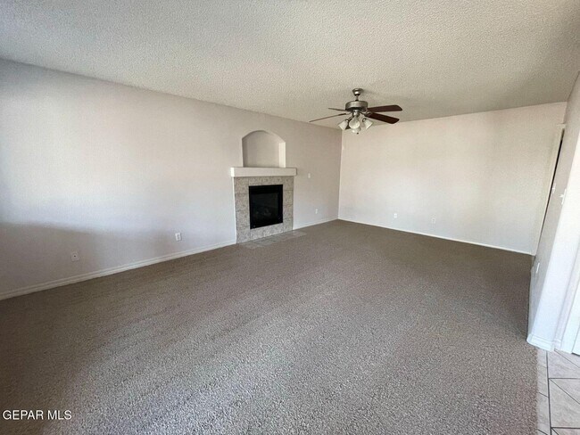 Building Photo - 3141 Tierra Mina Dr