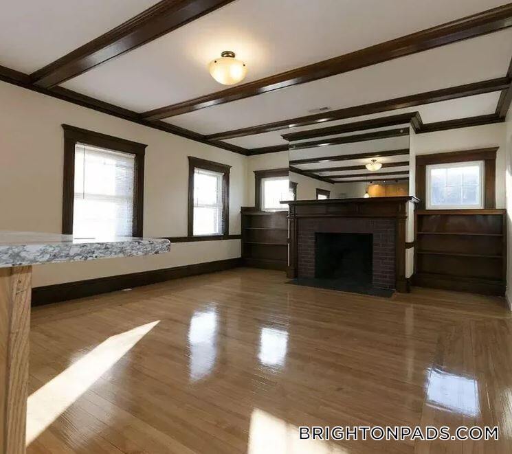 Building Photo - 34 Bentley St