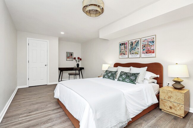 Building Photo - 7737 Batavia Ln