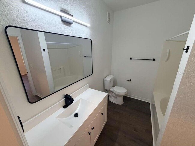 Building Photo - 825 Grand Regency