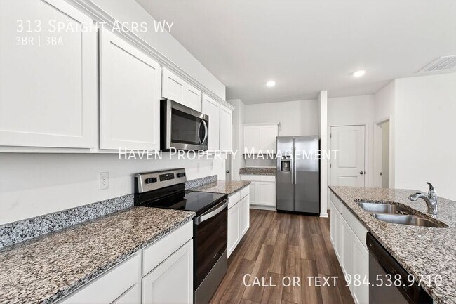 Building Photo - 313 Spaight Acrs Wy