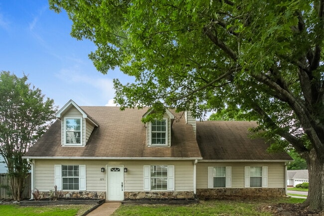 Primary Photo - 1271 Breezy Gate Dr