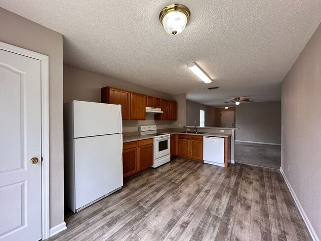 Building Photo - Rideout Hideaway - Three Bedroom