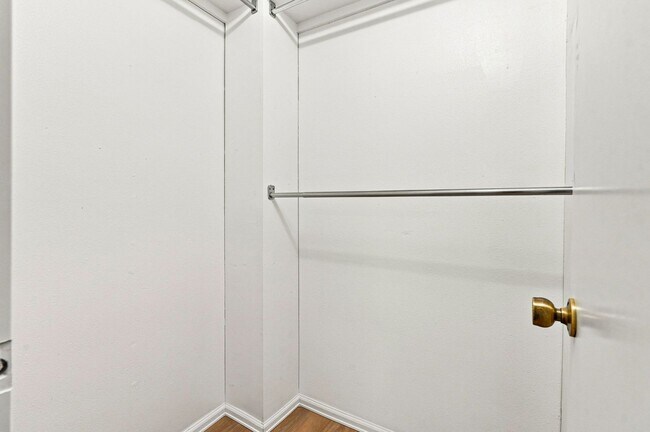 Building Photo - 3425 Talcott Terrace