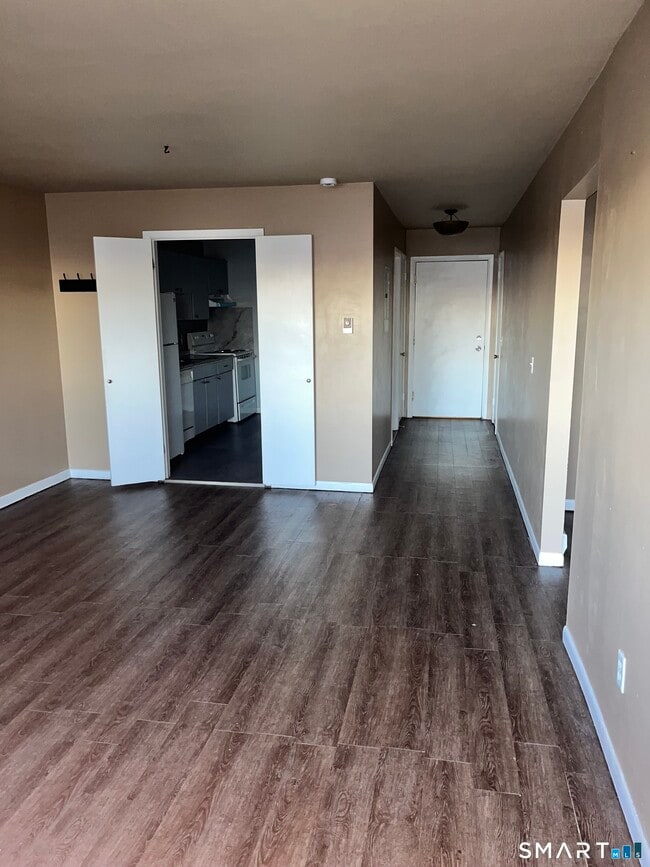 Building Photo - 1730 State St