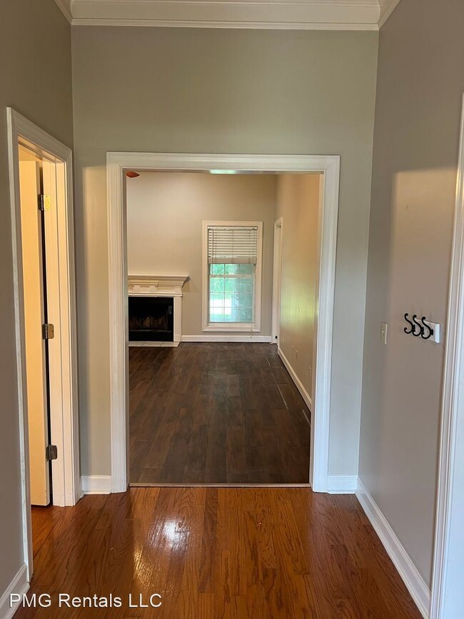 Building Photo - 4 br, 2 bath House - 1001 Chase Ct