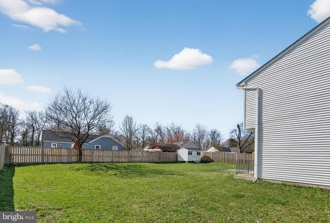 Building Photo - 8813 Francesca Dr