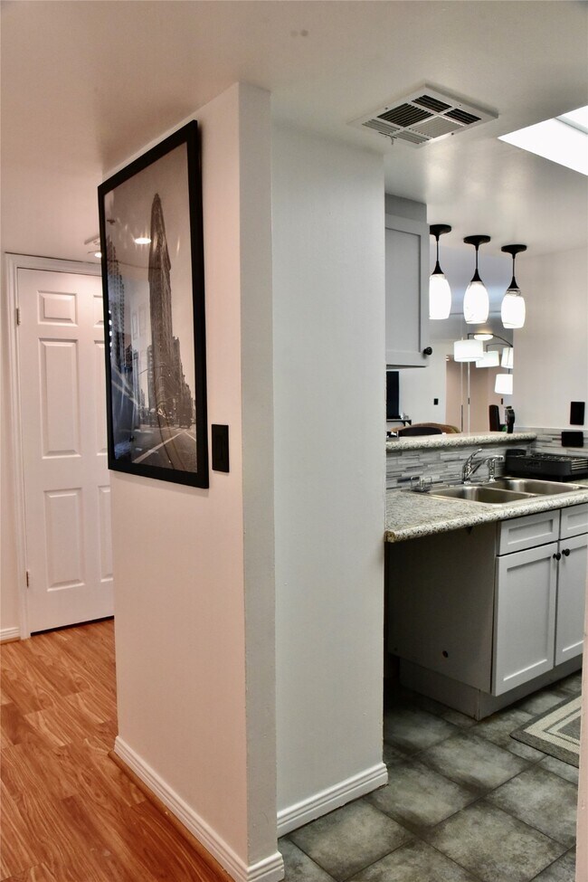 Building Photo - 3525 Sage Rd