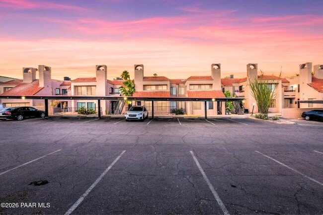 Building Photo - 2601 W Broadway Blvd