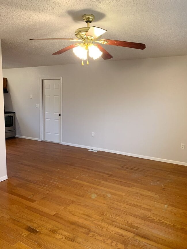 Building Photo - For Rent...4404 Wabash, Granite City