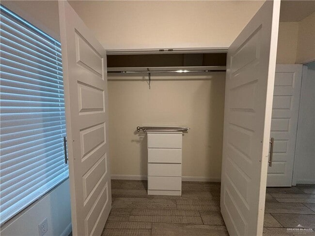 Building Photo - 212 Lauryn Dr