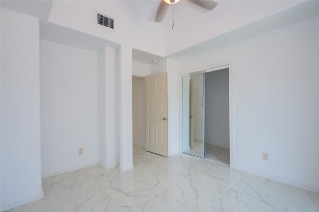 Building Photo - 4427 Waterfall Way