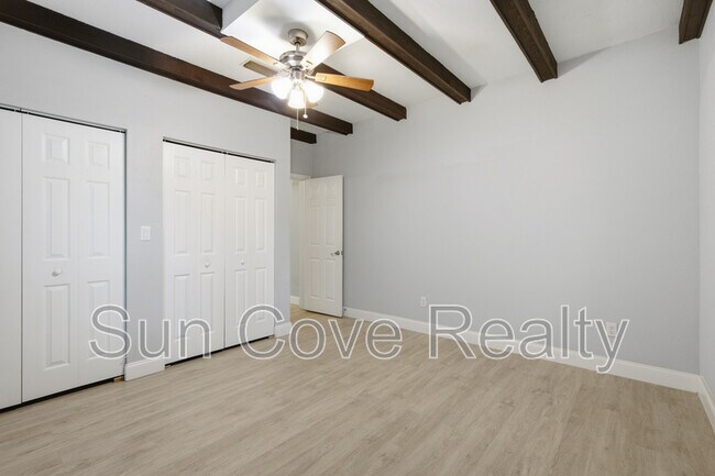 Building Photo - 2815 N Taliaferro Ave
