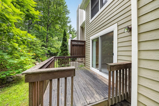 Building Photo - 2445 Mulberry Ct