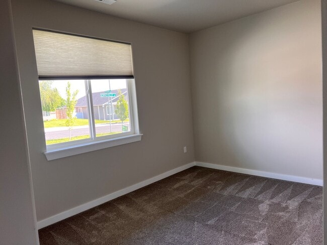 Building Photo - New Construction Home in Park Orchard Neighborhood!