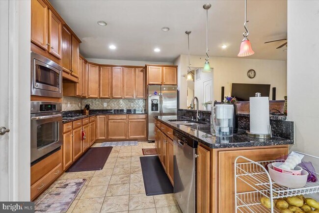 Building Photo - 25128 Deerhurst Terrace