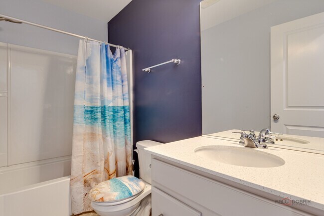 Building Photo - 573 Watercress Dr