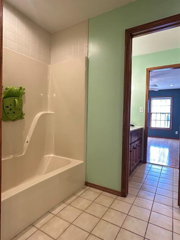 Building Photo - 3164 Katherine Ave