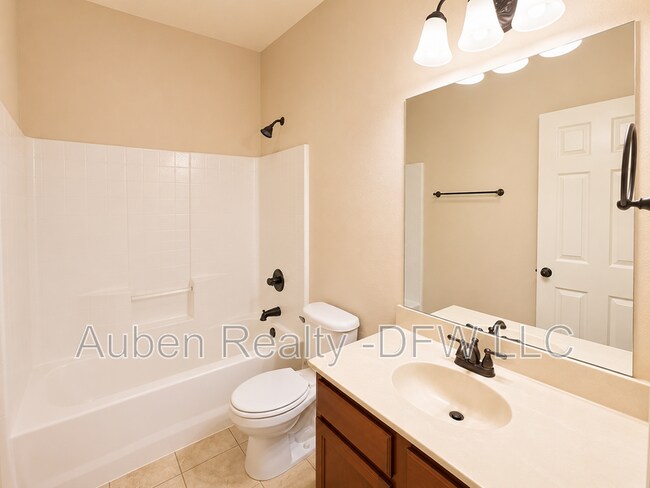 Building Photo - 1330 Piedmont Dr