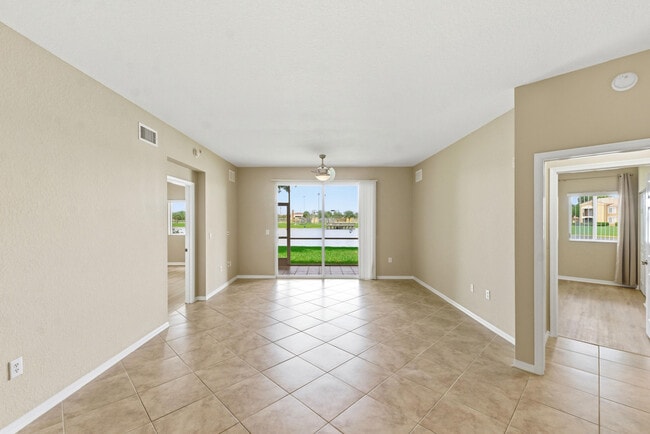 Building Photo - 7765 Yardley Dr