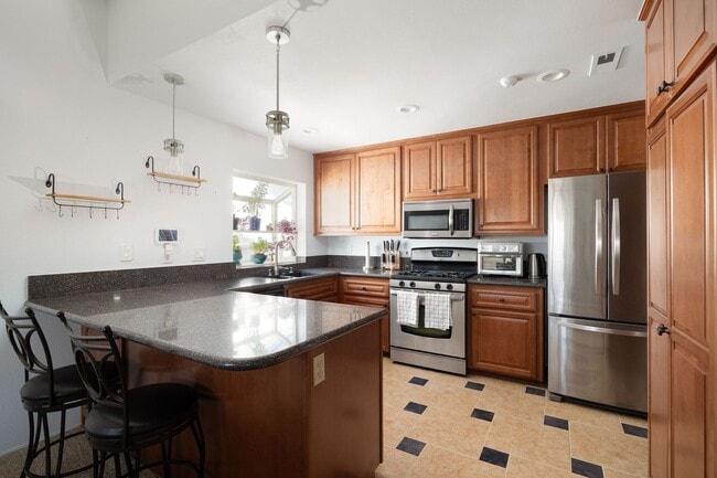 Primary Photo - Cozy 3-Bedroom Home Just Walking Distance ...