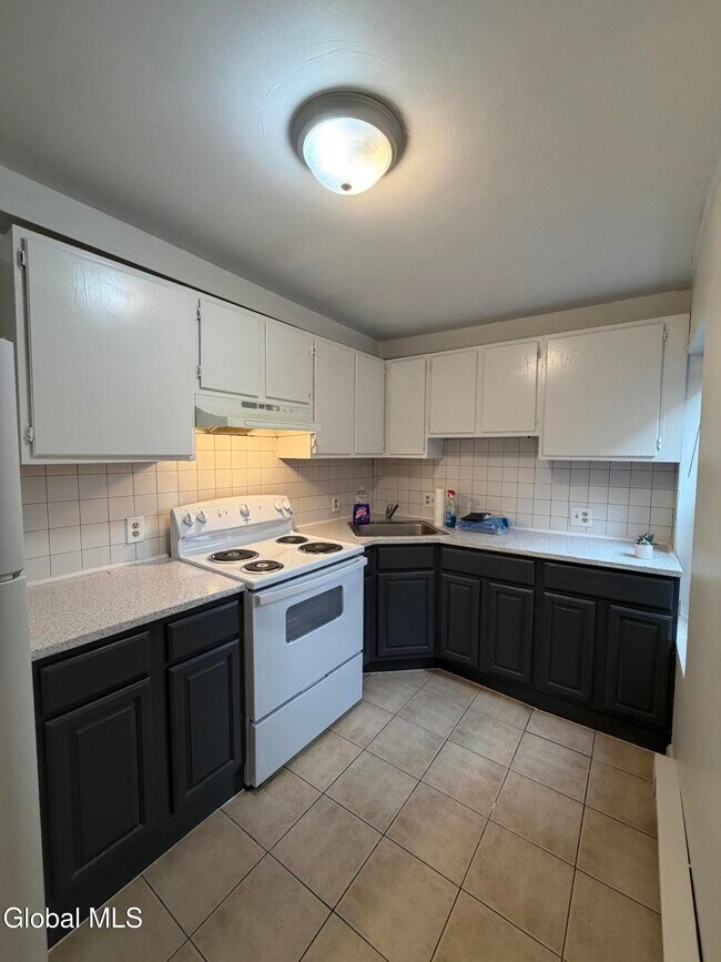 Building Photo - 54 Westerlo St