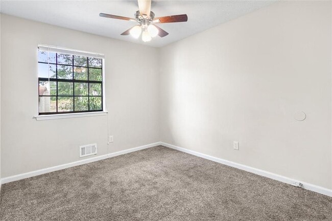 Building Photo - 1185 Oak Villas Ct NW