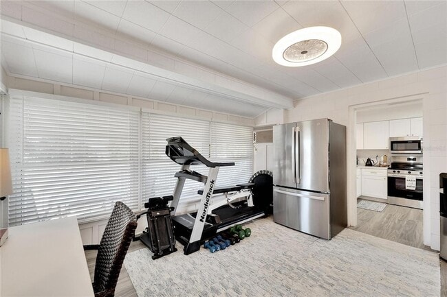 Building Photo - 1216 Hacienda Dr