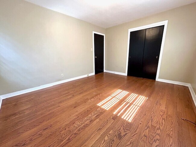 Building Photo - Coming Soon 10/8/25! Charming and spacious...