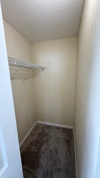 Building Photo - 3802 N Oak Dr