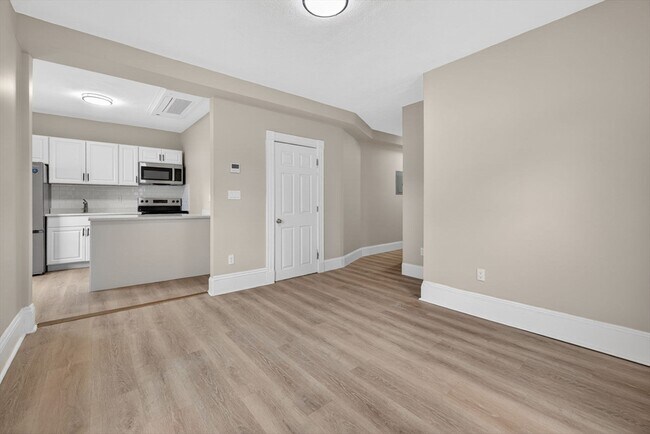 Building Photo - 91 Francis St