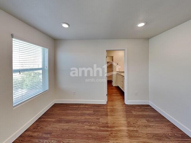 Building Photo - 4713 Tire Swing St