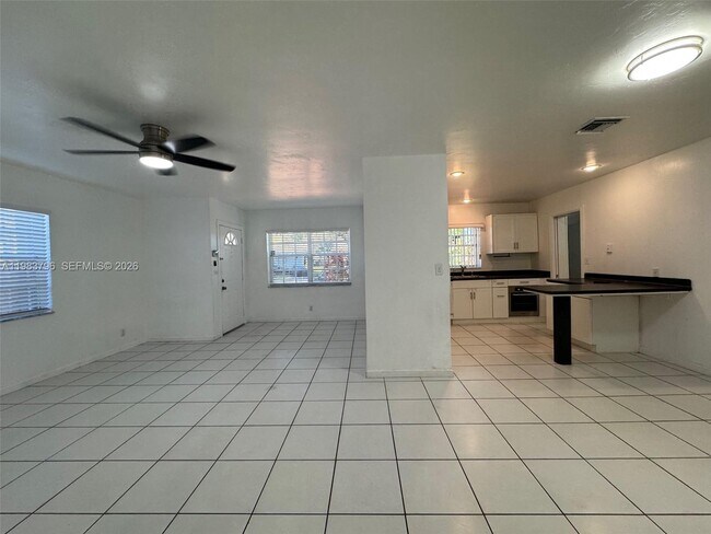 Building Photo - 65 Bentley Dr