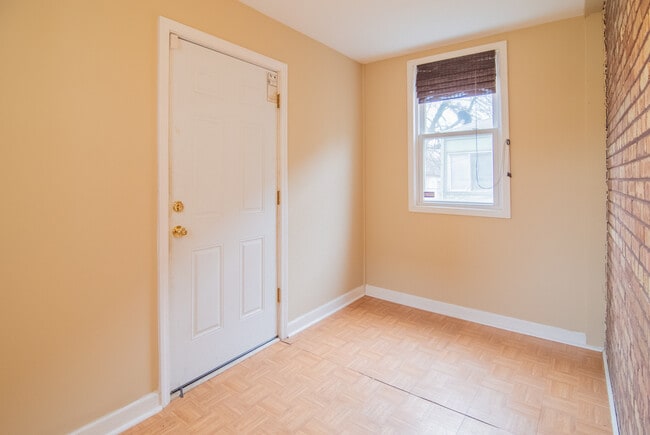 Building Photo - 12123 S Lafayette Ave