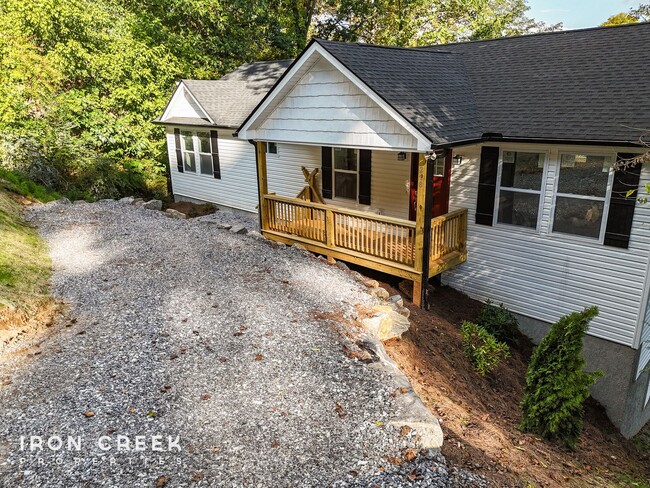 Building Photo - Newly Built 3-Bedroom Home in Swannanoa