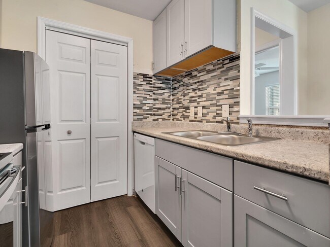 Building Photo - 2222 St Marks St