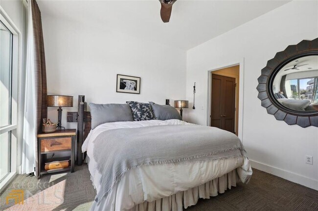 Building Photo - 1100 Howell Mill Rd NW