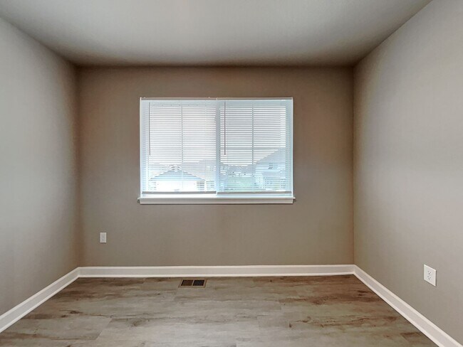 Building Photo - 3 BR/2.5BA | Newly Renovated Single Family Home | 1-Car Garage Parking | Community Pool!