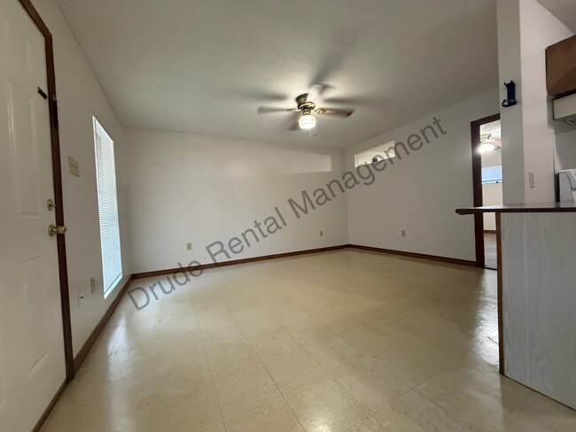 Building Photo - 13368 Berry Bowl Rd