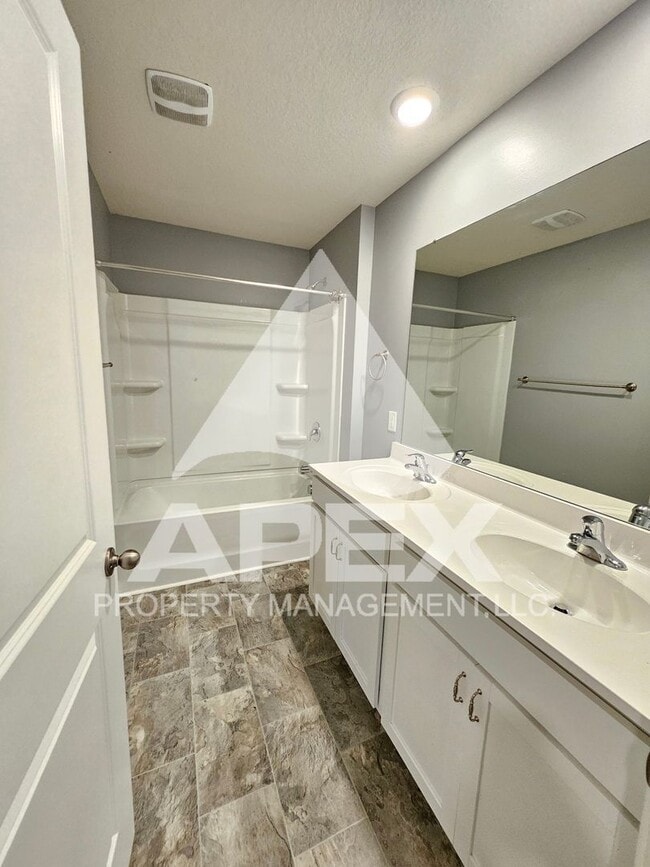 Building Photo - Stunning 5 Bd / 3.5 Ba 2-Story Single Family home in Hardin Valley!