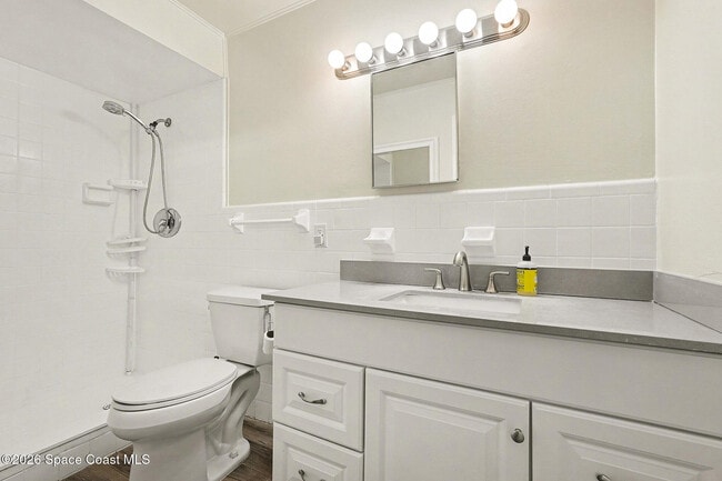 Building Photo - 33 Park Ave