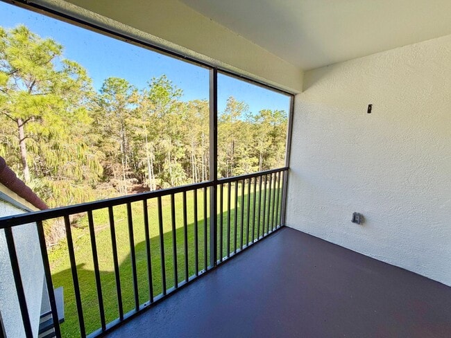 Building Photo - ** FAIRWAY PRESERVE ** 2 BED / 1 BATH COND...