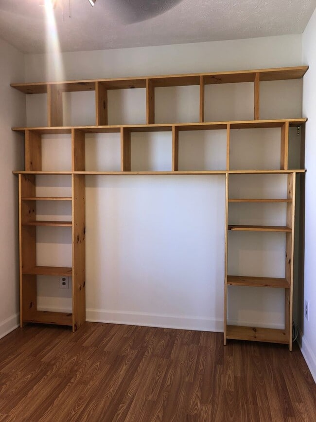 Building Photo - 142 Margo Ln