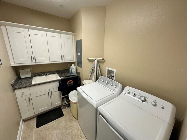 Building Photo - 7740 34th Ave W