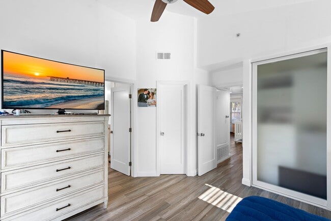 Building Photo - 747 Via Otono