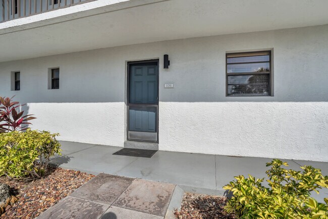 Building Photo - 600 Neapolitan Way