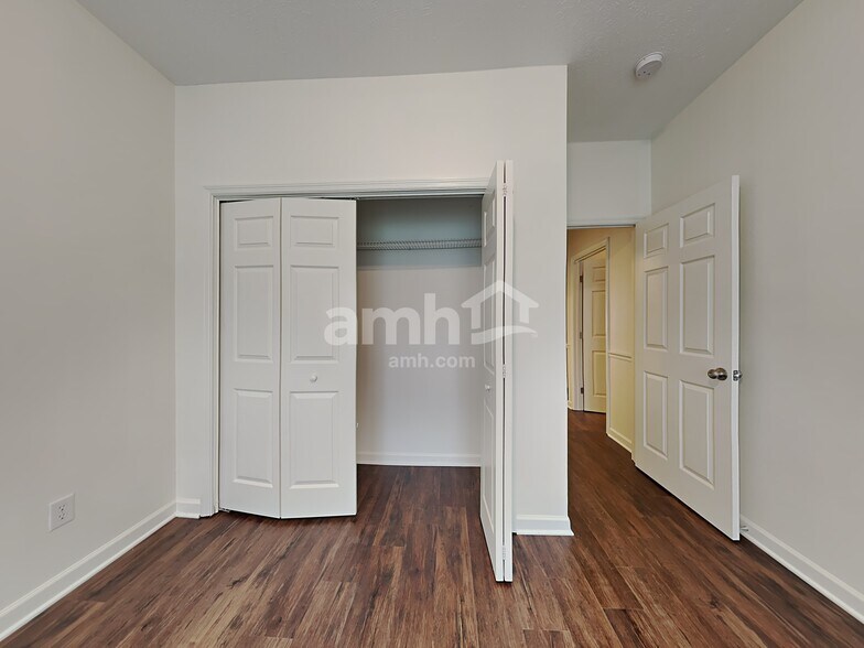 Building Photo - 109 Magnolia Dr