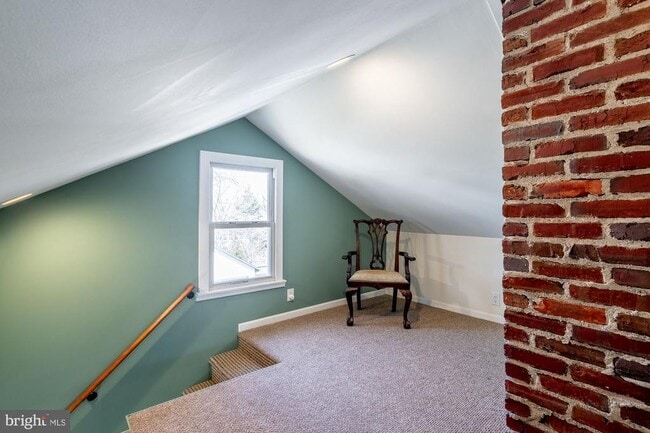 Building Photo - 106 Linderman Ave