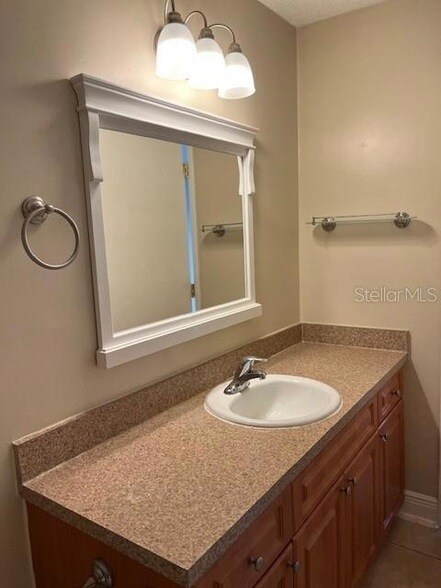 Building Photo - 455 Alt 19