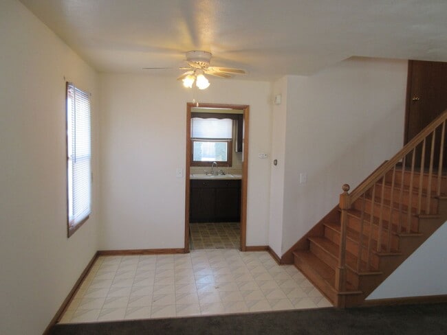 Building Photo - 378